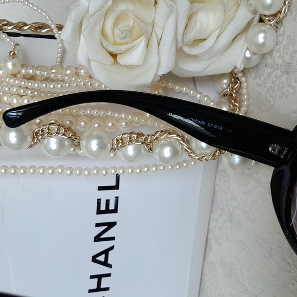 Chanel Stunning Sunglasses! - Picture 11 of 16